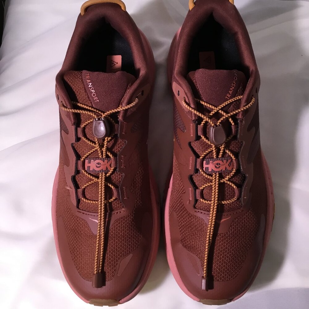 Size 9 Women's Hoka Sneaker